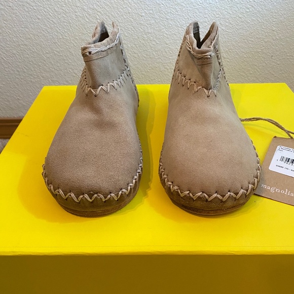 Magnolia Pearl Shoes - Magnolia Pearl Sedona Moccasins